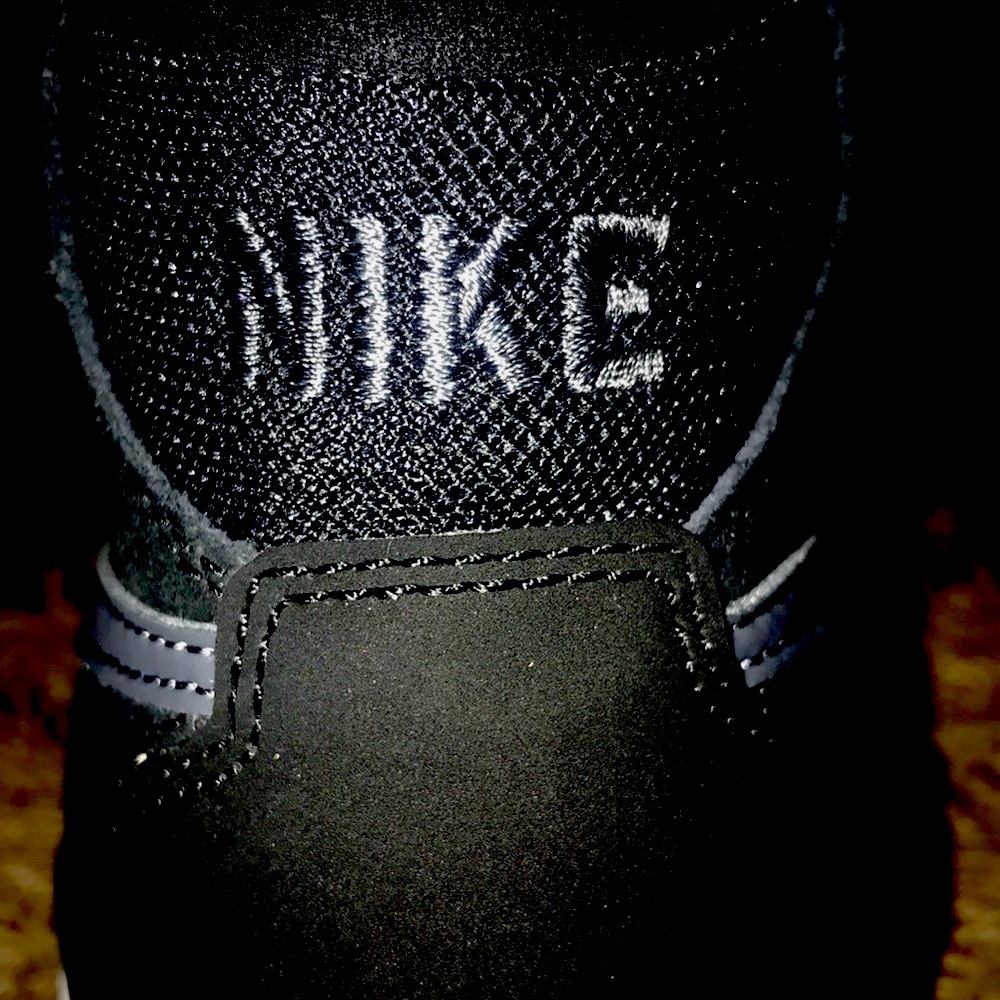 Black and white nikes for men